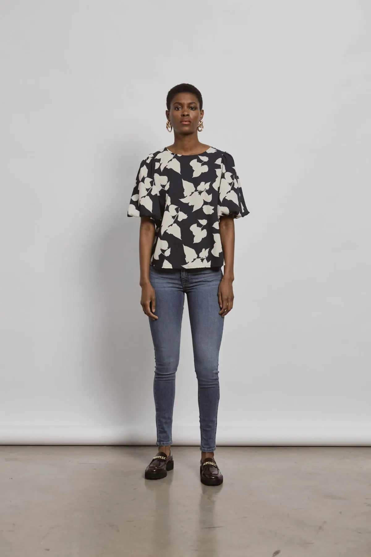 Cavola Balloon Sleeve Top (Navy)