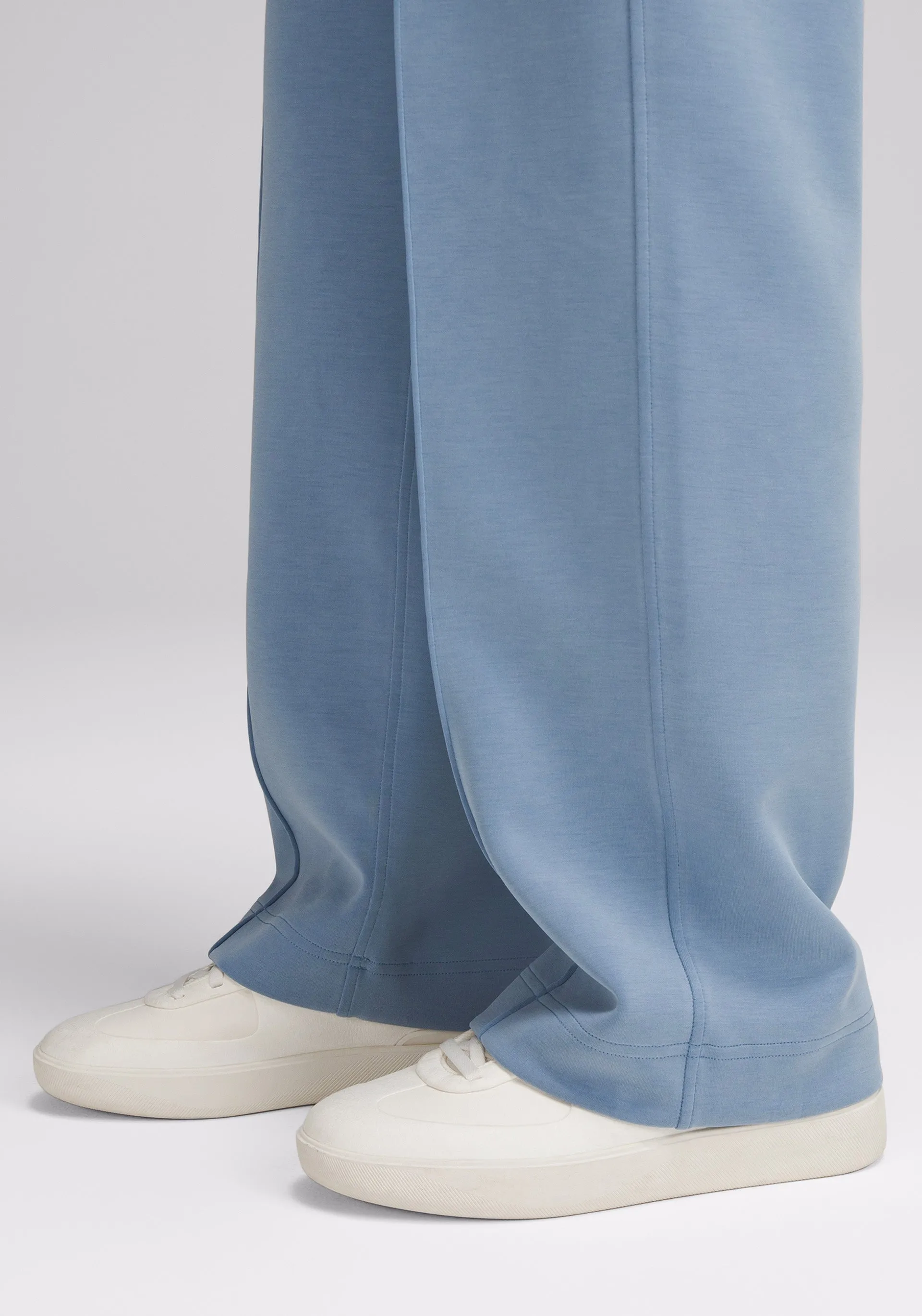 Softstreme Pintuck Mid-Rise Pant | Regular